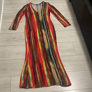 ⭐️Multicolor maxi dress in a size large ⭐️